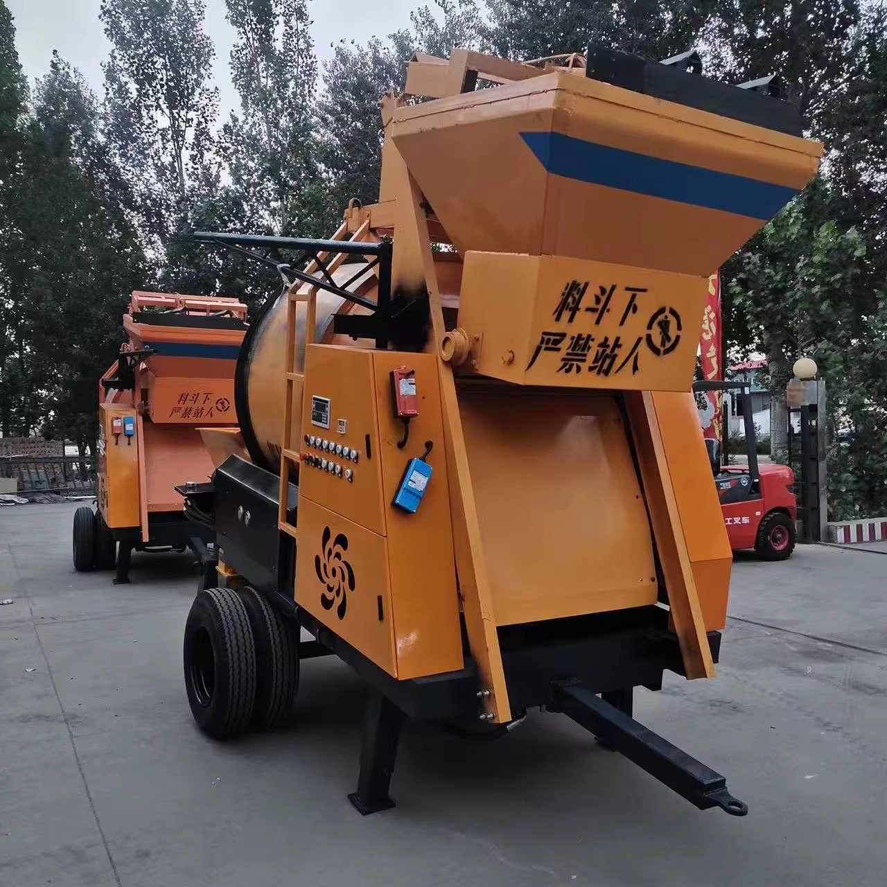 Mélangeur et la pompe à béton intégrée – Image 4